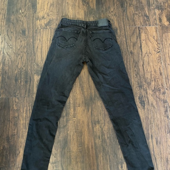 Black Levi Jeans - Picture 6 of 7